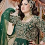 Traditional Pakistani Bride in Grean and gold wedding attire full body portrait - Pakistani weddings in Melbourne