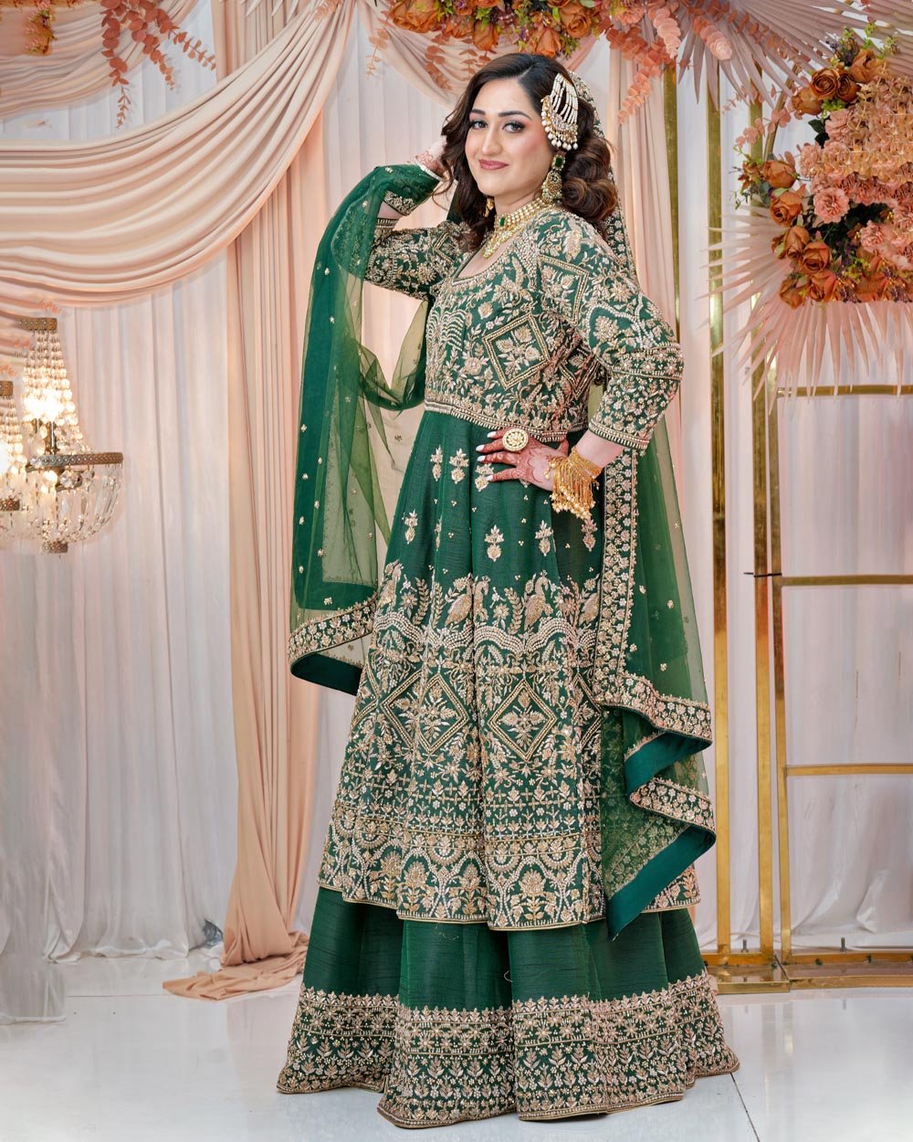 Traditional Pakistani Bride in Grean and gold wedding attire full body portrait - Pakistani weddings in Melbourne